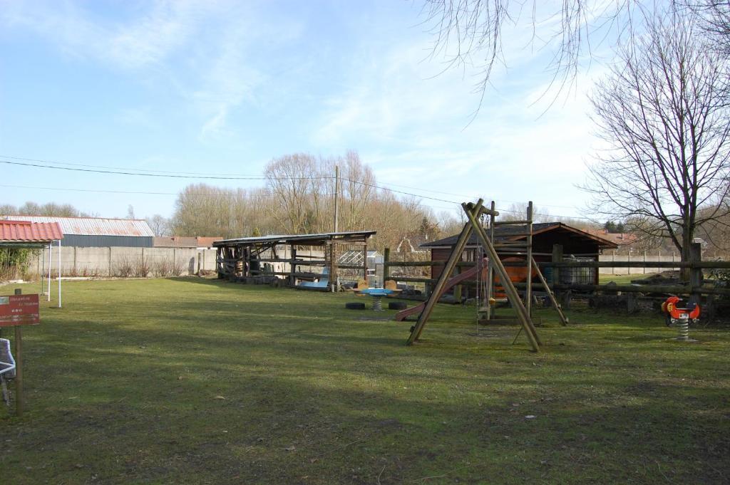 Auberge Du Bord Des Eaux - Demi-Pension Assuree Sur Reservation Saint-Amand-les-Eaux Exterior photo