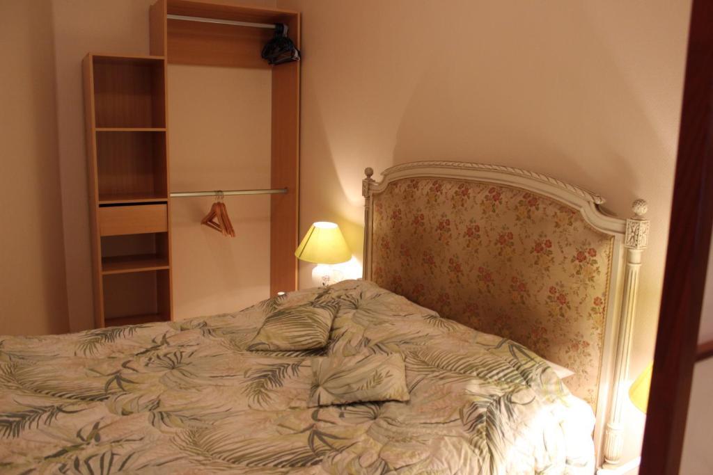 Auberge Du Bord Des Eaux - Demi-Pension Assuree Sur Reservation Saint-Amand-les-Eaux Exterior photo